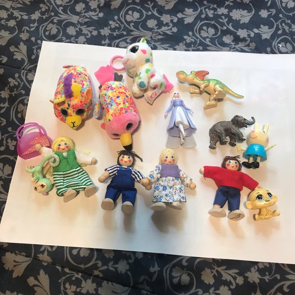 Assorted Toys - Picture 1 of 3